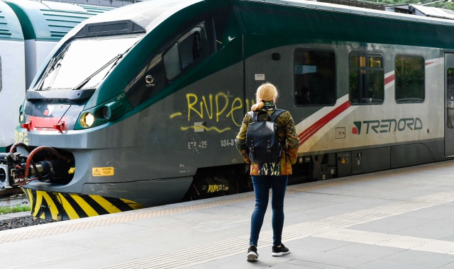 La circolazione è rimasta bloccata tra le stazioni di Bollate Nord e Bollate Centro