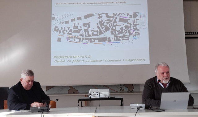 Presentato il nuovo schema per il mercato di Sesto Calende (Foto Redazione)