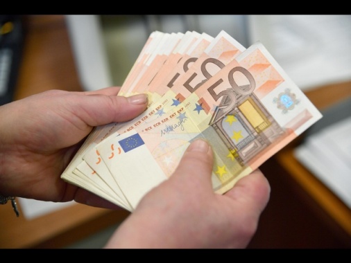 Bce, salgono gli euro contraffatti ma il numero resta basso