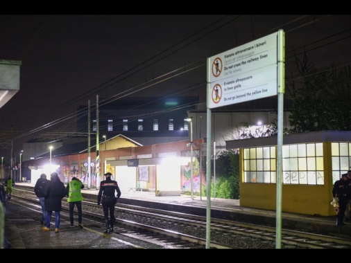 Operaio travolto e ucciso da treno nel Bresciano