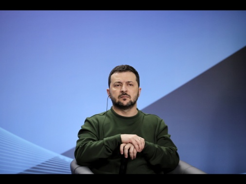 Zelensky, in un mese 330 missili e 600 droni sull'Ucraina