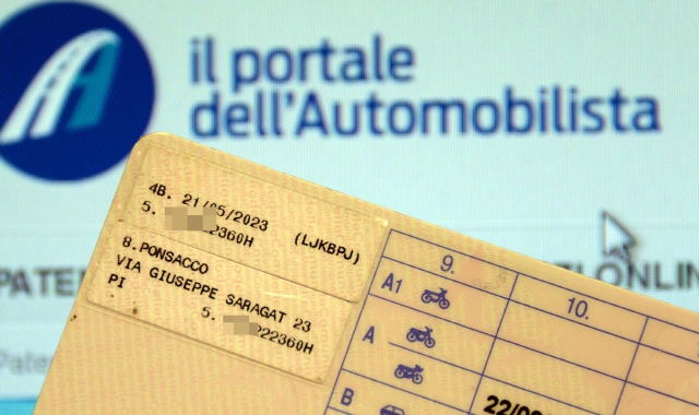 Utilizzati alla prova teorica della patente dispositivi tecnologici per ricevere le risposte corrette (Foto Archivio)