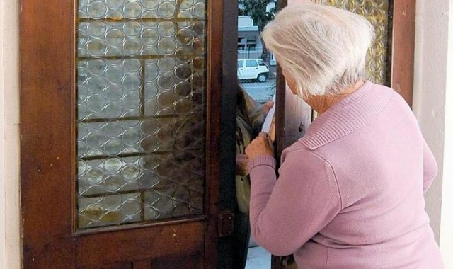 L’accordo tra i carabinieri di Verbania e Acqua Novara Vco per fermare le truffe agli anziani (Foto Archivio)