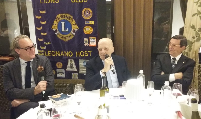 Sallusti a Legnano: «Meloni? Simpatica, ironica e decisa»