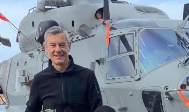Il medico varesino Alberto Reggiori sulla nave-ospedale Vulcano (Foto Redazione)