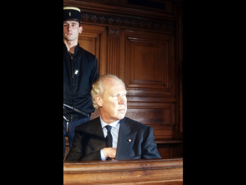 Camera ardente di Vittorio Emanuele con lo stendardo reale