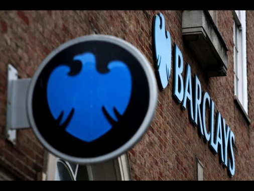 Barclays annuncia stop a finanziamenti di progetti oil&gas