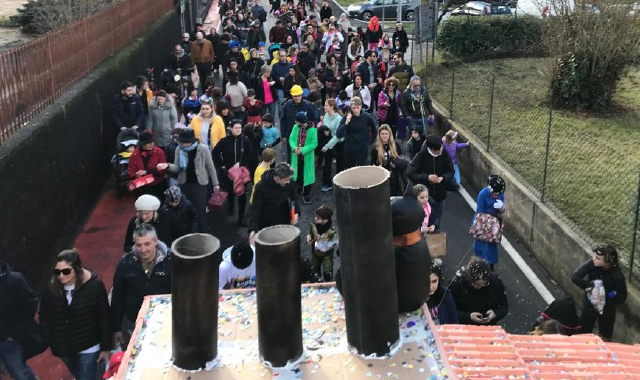 Gli spazzacamini invadono Buguggiate