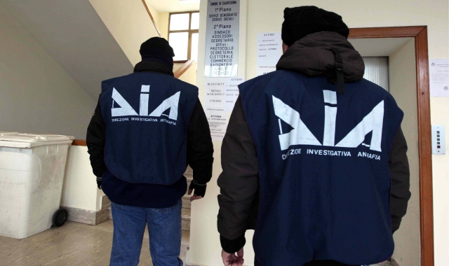 Agli imputati è stata contestata l’aggravante del metodo mafioso (foto Archivio)