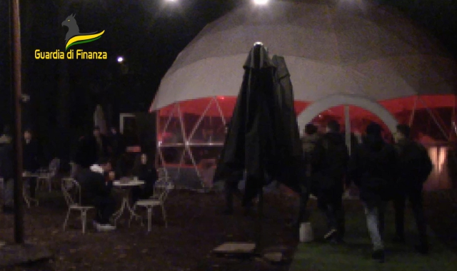Discoteca abusiva a Castellanza: quattro denunciati