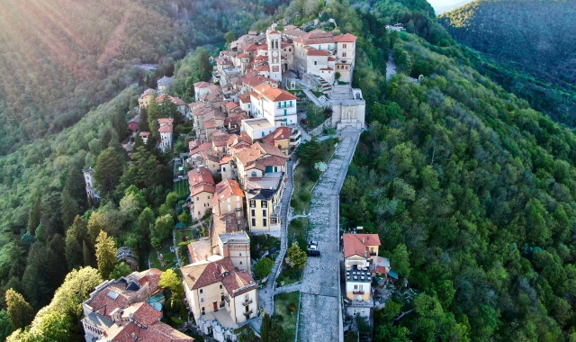 Rilancio del Sacro Monte: «Non chiudete la strada»