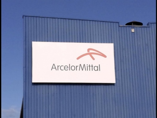 ArcelorMittal, Moody's alza outlook a positive, conferma rating