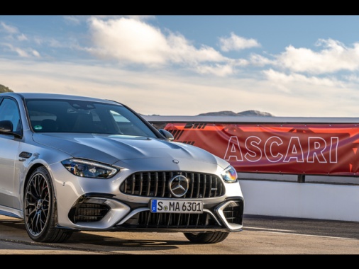 I ricavi di Mercedes nel 2023 salgono a 153,2 miliardi