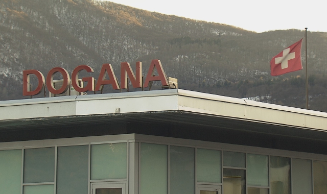 Canton Ticino, allerta neve. Possibili stop sul confine