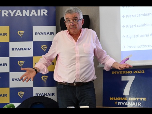 Ryanair, biglietti più cari del 5-10% in estate, pesa Boeing