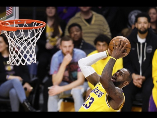 Basket: Nba, LeBron James segna record 40mila punti in carriera