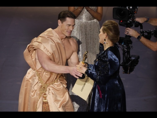 Oscar per i miglior costumi a Povere Creature!