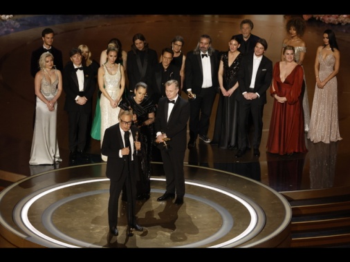 Il trionfo di Oppenheimer agli Oscar, resta fuori Garrone