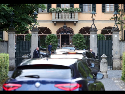 Idra (immobili Berlusconi) a Fininvest per 400 milioni