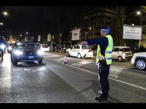 Travolto e ucciso da auto davanti villa Borghese a Roma