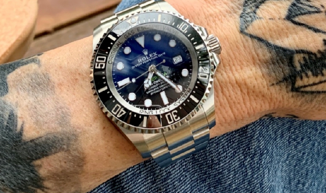 Un esemplare di Rolex Deepsea come quelloal centro della truffa che ha colpito un gallaratese