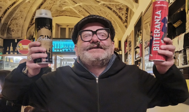 Raffaele “Skizzo” Bruscella (Balthazar) ha vinto il premio del miglior gin d’Italia