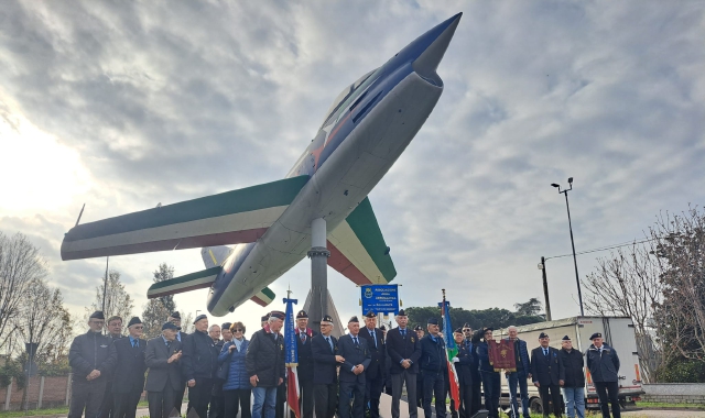 L’inizio delle celebrazioni per i settant’anni dell’Aeronautica a Gallarate (Red.)