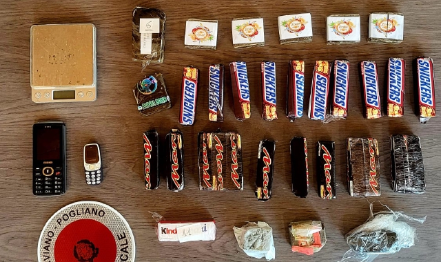 La droga sequestrata dagli agenti della Polizia locale