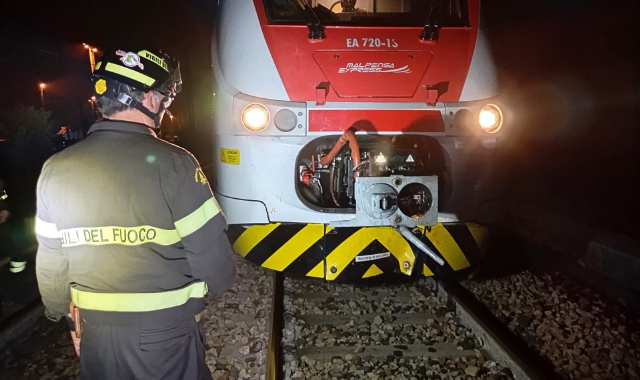 Tragedia sui binari a Busto: muore ragazza di 20 anni
