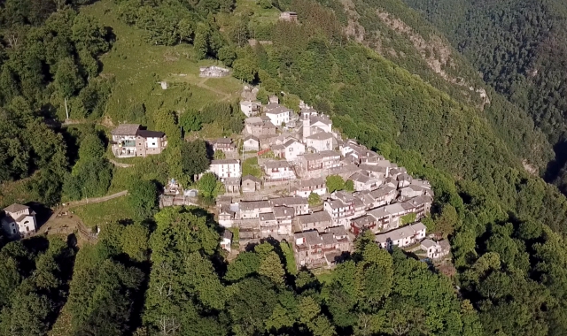 Il titolare del ristorante con l’avvocato Maccapani