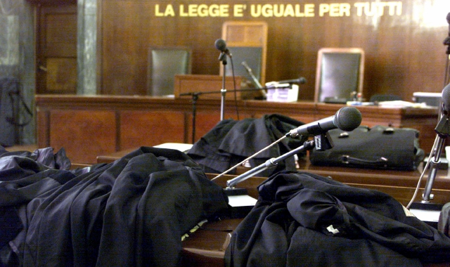 Varese, mille avvocati. Piange la notula?