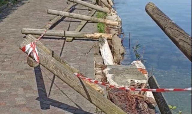 Un tratto della pista ciclabile del lago di Varese nel territorio di Biandronno (foto Renato Macri/FACEBOOK)