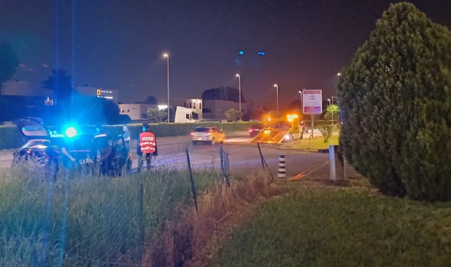Carabinieri e soccorritori sul luogo dell’incidente (Red.)
