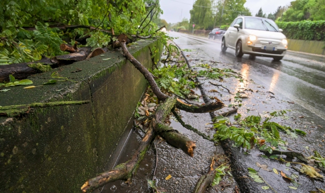 Temporali e vento forte, allerta gialla nel Varesotto