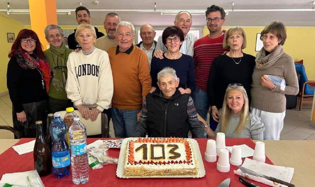 La festa per i 103 anni di Italo Tona