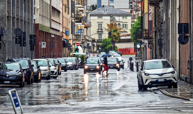 È stato un weekend con l’ombrello a Varese (foto Blitz)