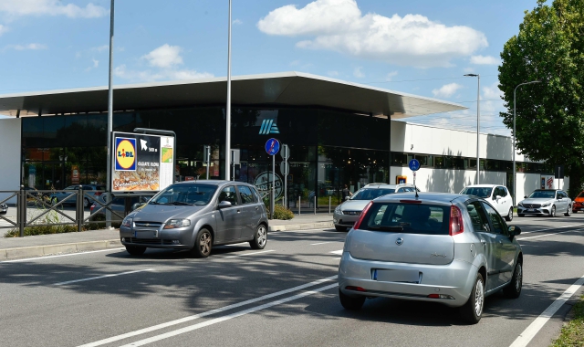 Il supermercato Aldi di Castellanza (foto Archivio)