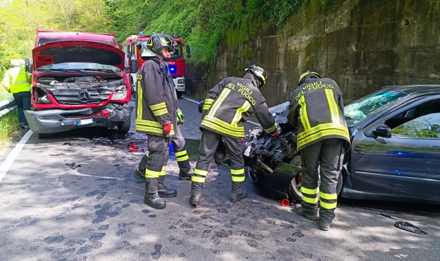 Castelseprio, scontro fra auto e furgone: due feriti