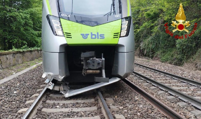 Treno deraglia, paura sulla linea del Sempione
