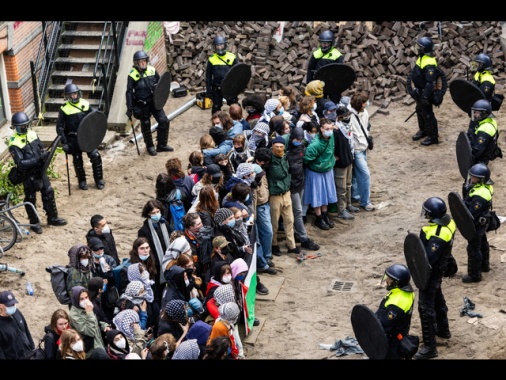 Gaza, proteste filopalestinesi ad Amsterdam: 32 arresti