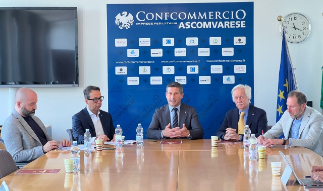 L’appello lanciato oggi dai vertici provinciali di Confcommercio (Foto Stefano Benvegnù)