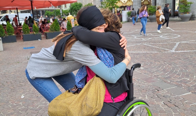 A Gallarate oggi, sabato 11 maggio, “La magia di un abbraccio”