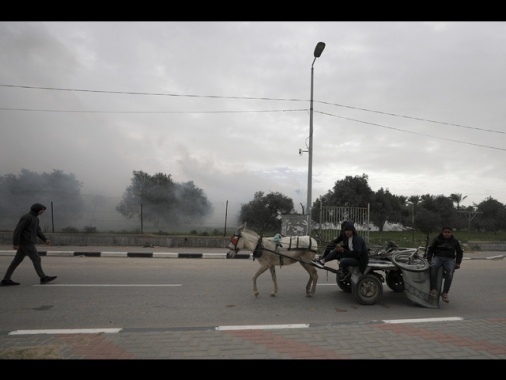 Gaza, media: 7 morti e 11 feriti in raid Israele sulla Striscia