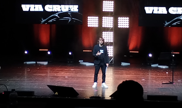 Giuseppe Cruciani sul palco