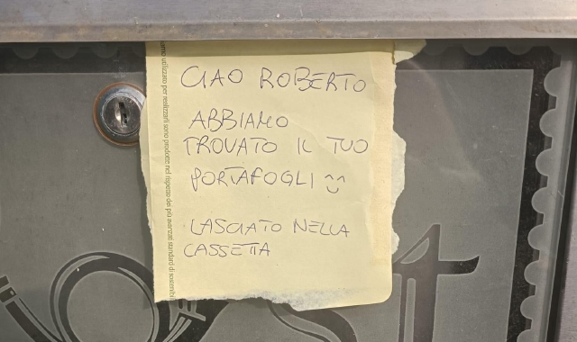 Il portafoglio ritrovato grazie a uno sconosciuto