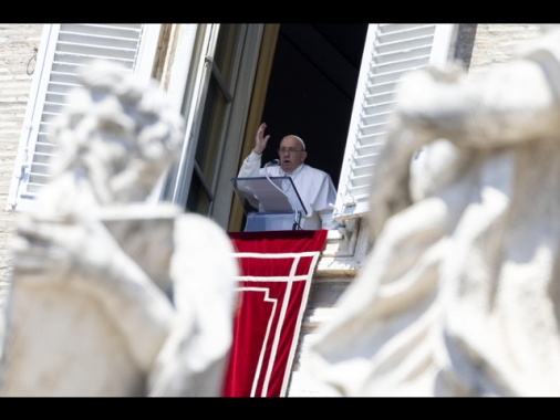 Per la giornata dei bambini Roberto Benigni all'Angelus col Papa