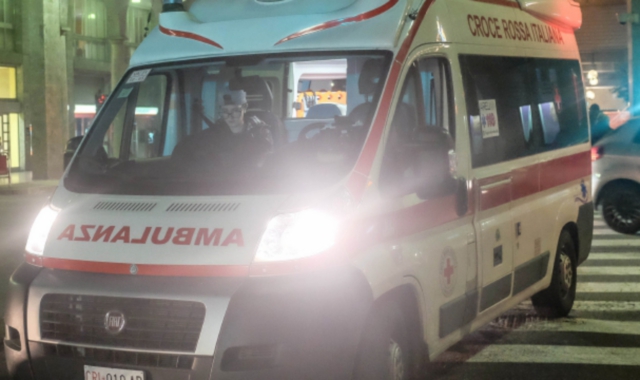 L’ambulanza del 118 è intervenuto due volte nella notte a Brebbia (foto Archivio)