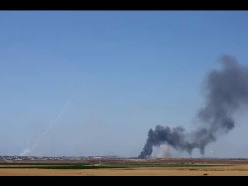 Gaza, media: 4 morti in raid di Israele sul quartiere di Sabra