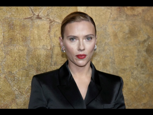 Scarlett Johansson contro OpenAI: 'Copiata mia voce per ChatGPT'