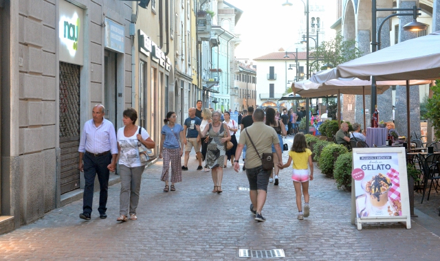 Busto, pedinate in centro da uno sconosciuto